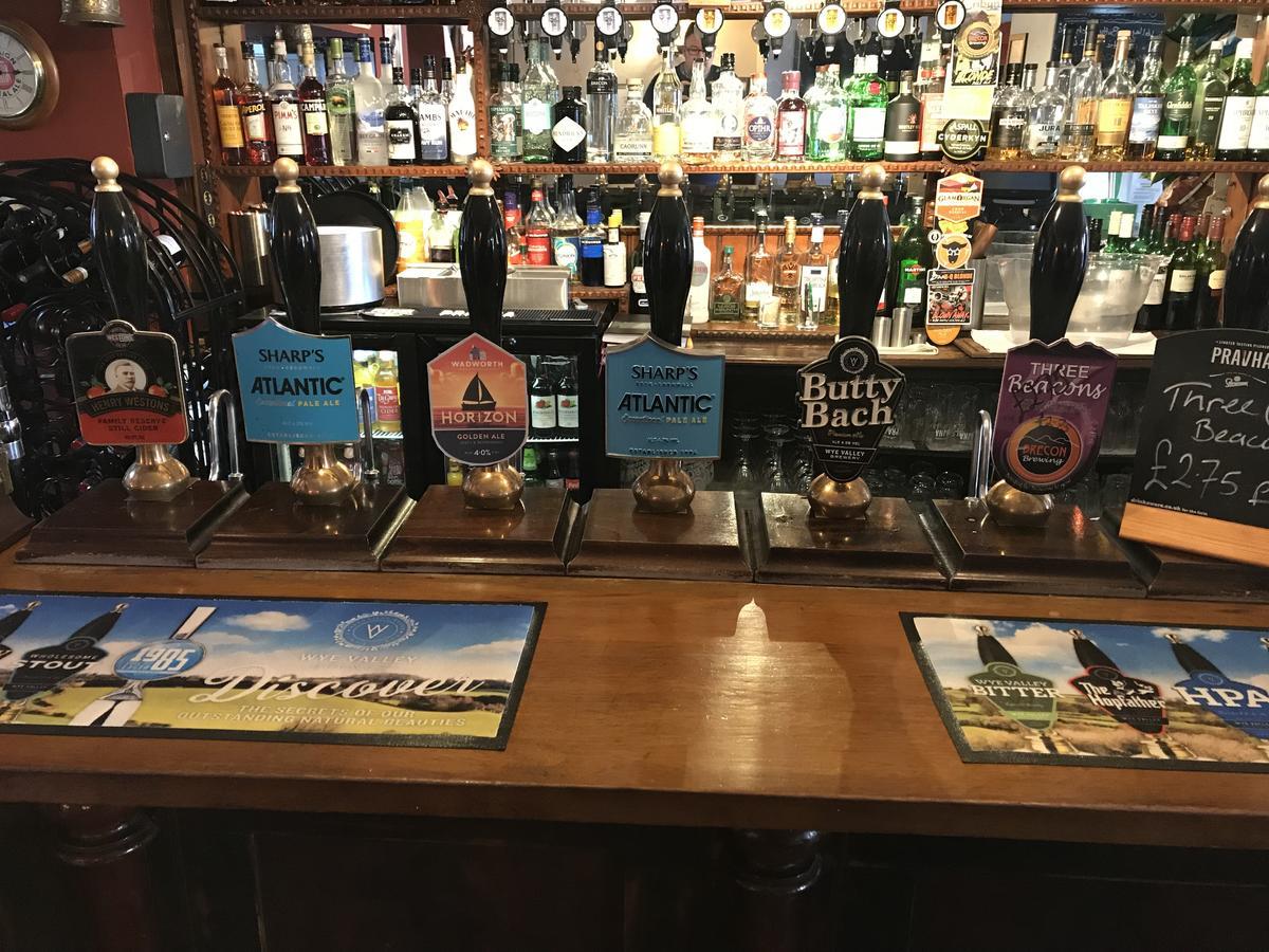 The New Court Inn 우스크 외부 사진